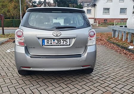 Toyota Verso 2.0l D-4D -