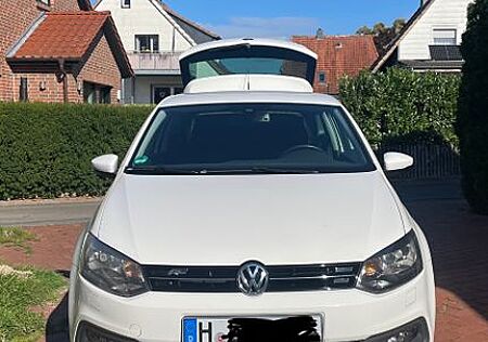 VW Polo Volkswagen 1.4 Life R-Line Sportpaket 63kW