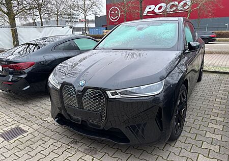 BMW iX xDrive40 Sportpaket AHK MMultisitze