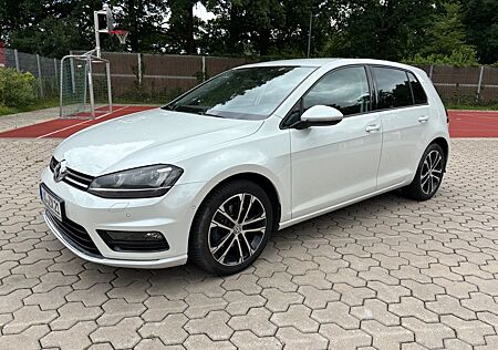 VW Golf Volkswagen 1.4 TSI 90kW Comfortline Comfortline R-Line