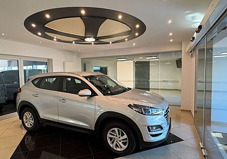 Hyundai Tucson 1.6 2WD **Ahk*Klima*Navi*Alu**
