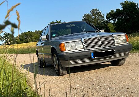 Mercedes-Benz 190 Liebhaberpaket (190E mit umfangreichem Zubehör)