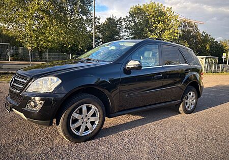 Mercedes-Benz ML 350 CDI/Voll/Schienedach
