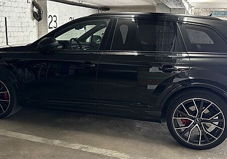 Audi SQ7 TFSI quattro tiptronic