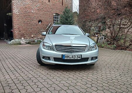 Mercedes-Benz C 180 CGI T BlueEFFICIENCY -