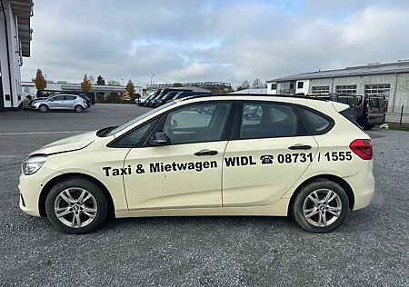 BMW 218 Active Tourer Advantage - PDC, NAVI, LED