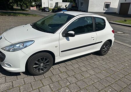 Peugeot 206 + 1.4 75 PS HU-06.26
