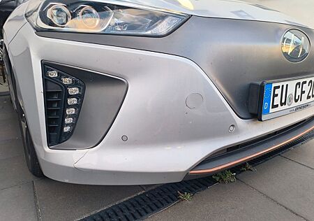 Hyundai Ioniq ELEKTRO Premium Bilder folgen !!