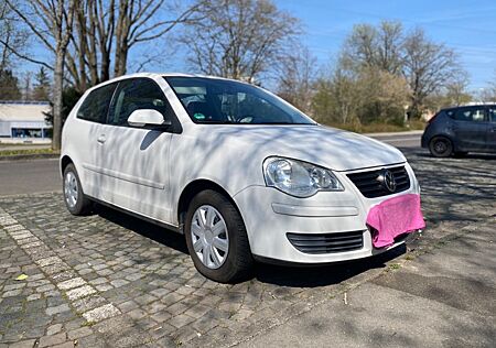 VW Polo Volkswagen 9N3 1.4 80 PS Klima Neu TÜV und Neu Serv