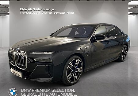 BMW M760e xDrive Massage Bowers & Wilkins Kamera