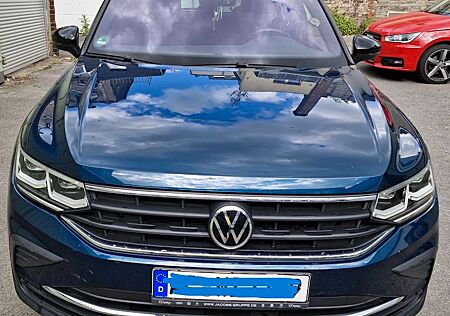 VW Tiguan Volkswagen 1.5 TSI DSG UNITED NAV KAM ACC IQ light