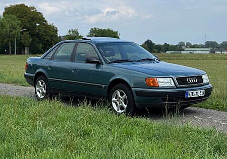 Audi 100