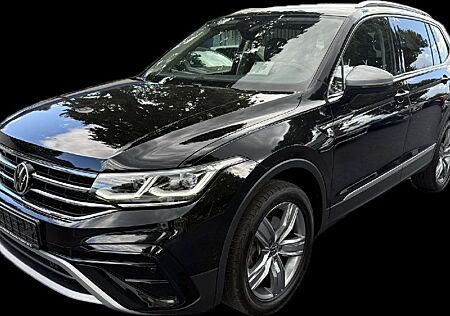 VW Tiguan Allspace Volkswagen Elegance 4Motion