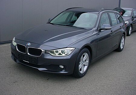 BMW 318d *NAVI*AHK*PANORAMA*Multi*PDC*Sitzh