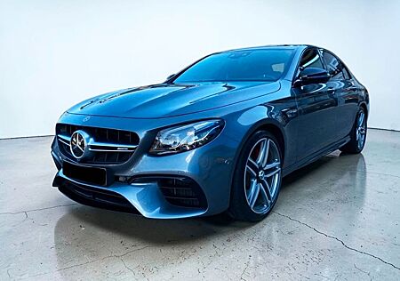 Mercedes-Benz E 63 AMG Mercedes E63 S AMG | MB-Historie | große Wartung