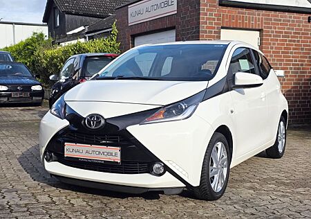 Toyota Aygo (X) AYGO AUTOMATIK X-PLAY Team D KAM/NAV/BT/USB/4TRG