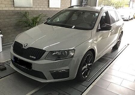 Skoda Octavia 2.0 TDI DSG RS Combi RS