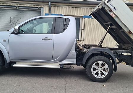 Mitsubishi L200 Plus Club Cab 4WD 3 x Seiten Kipper