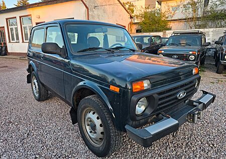 Lada .Taiga Urban 4x4*AHK*TÜV 07.2027*1. Hand