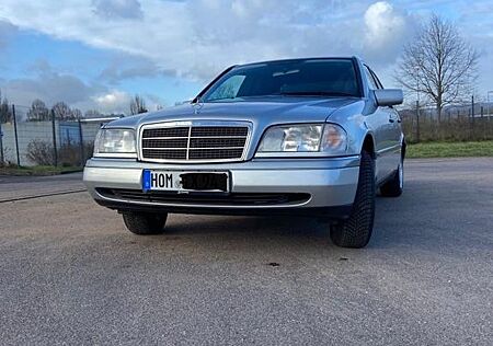 Mercedes-Benz C 200 Elegance