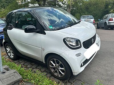 Smart 453 fortwo coupé 52kW Klima Navi Pano