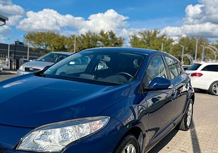 Renault Megane MeganeIII,5-trg.TomTom,Servo,Navi,Klima,preis VB