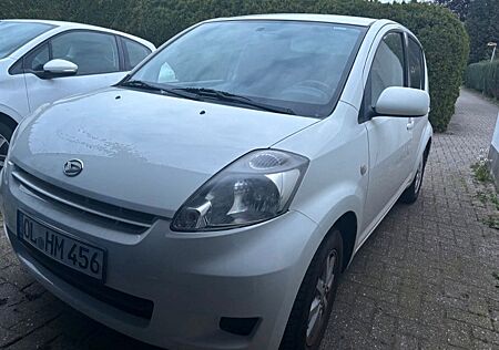 Daihatsu Sirion 1.3 .KLIMA.ALUFEGE