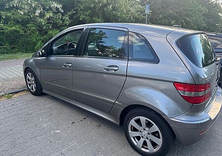 Mercedes-Benz B 200 CDI