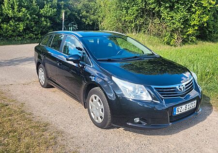 Toyota Avensis Combi 1.8 Valvematic