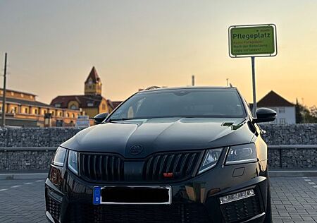 Skoda Octavia 2.0 TDI SCR DSG RS Combi RS