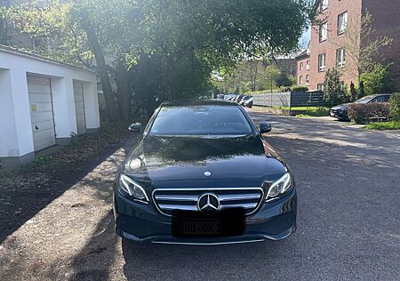 Mercedes-Benz E 200 AMG Line Autom. AMG Line