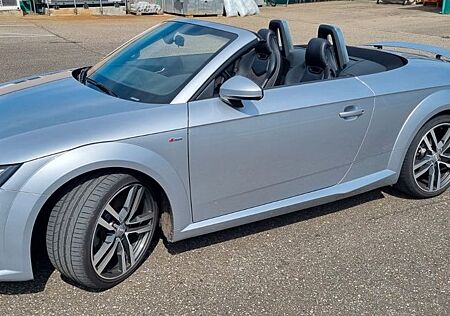 Audi TT Roadster 1.8 TFSI S tronic -