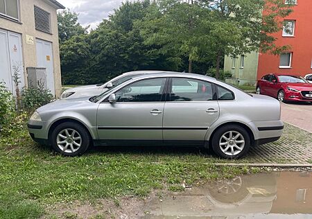 VW Passat Volkswagen 2.0 - TÜV 01/27 - sofort abholbereit