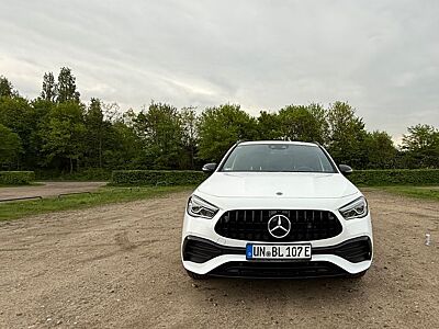 Mercedes-Benz GLA 250 e mit AMG night paket