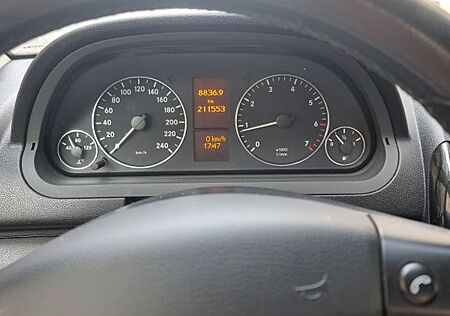 Mercedes-Benz A 170 ELEGANCE BlueEFFICIENCY Elegance