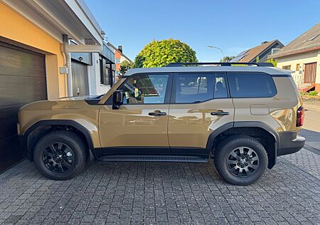 Toyota Land Cruiser 2.8 D-4D 4WD First Edition Auto...