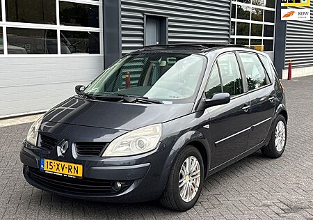 Renault Scenic Scénic 2.0-16V Business Line, panoramadak, trekh