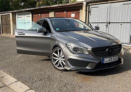 Mercedes-Benz CLA 250 DCT 4MATIC AMG Line AMG Line