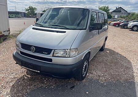 VW T4 Caravelle Volkswagen 2,5-l-Diesel TDI 75kW Schalter
