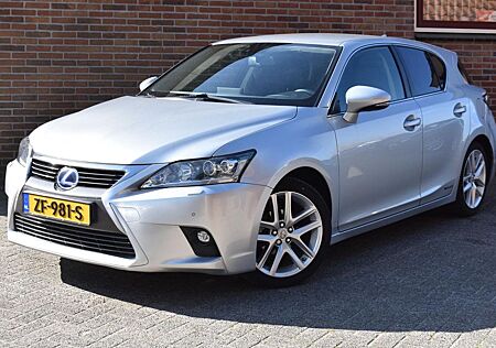 Lexus CT 200h Luxury Line '15 Cruise