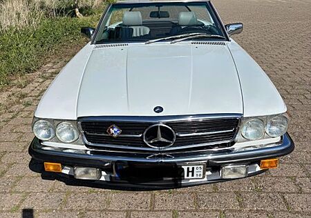 Mercedes-Benz SL 560 V8 Top Zustand. H-Zulassung.