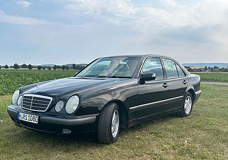 Mercedes-Benz E 200 CDI CLASSIC Classic