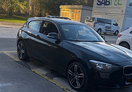 BMW 114i -