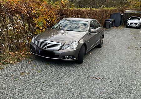 Mercedes-Benz 220 E CDI