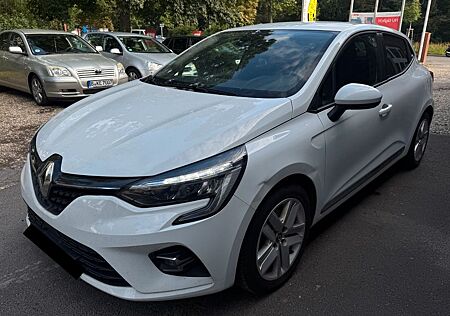 Renault Clio 1.6 E-Tech Hybrid 7400,- netto Export