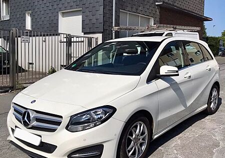 Mercedes-Benz B 160 B Klasse 1Hand Navi Klima SHZ PDC Scheckheft