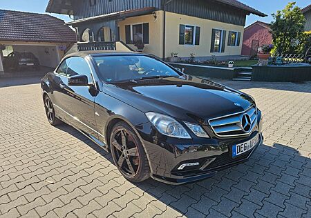 Mercedes-Benz E 200 Cabriolet CGI BlueEFF. ELEGANCE ...