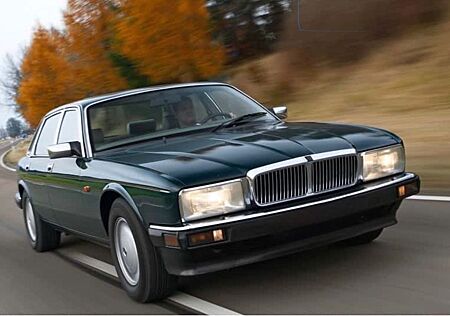 Jaguar XJ40