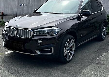 BMW X5 xDrive40d -