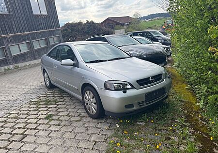 Opel Astra Coupé 2.0 16V Turbo Anrufen/Keine Emails